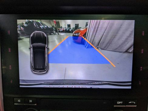 Used 2018 Porsche Macan Turbo image 19