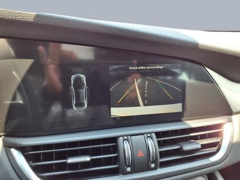 New 2025 Alfa Romeo Giulia image 9