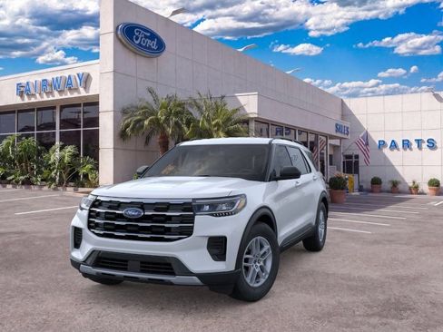 New 2026 Ford Explorer Active RWD image 2
