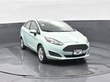 Used 2017 Ford Fiesta SE image 3