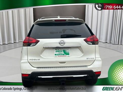 Used 2019 Nissan Rogue SV w/ Premium Package image 3