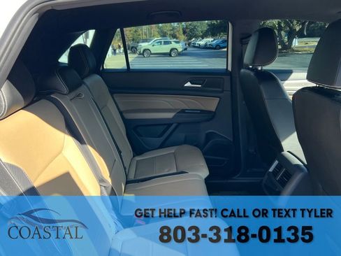 Used 2021 Volkswagen Atlas Cross Sport SE image 25