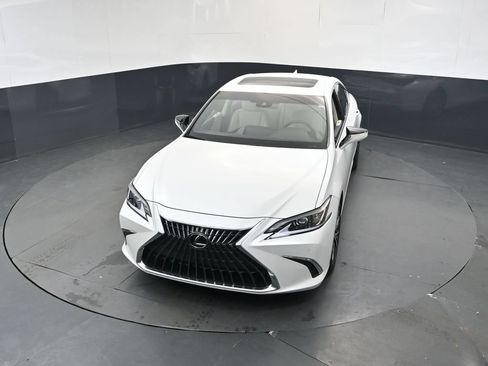 Used 2024 Lexus ES 350 w/ Premium Package FWD image 30