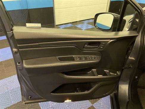 Used 2024 Honda Odyssey EX-L image 13