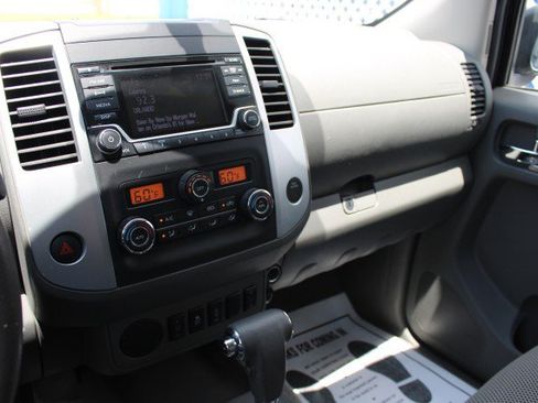 Used 2016 Nissan Frontier SV w/ SV Value Truck Package RWD image 17