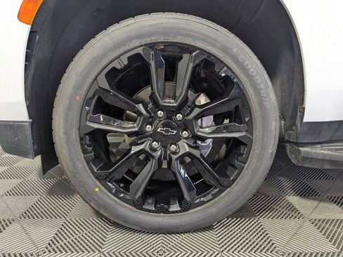 Used 2023 Chevrolet Suburban Premier image 44