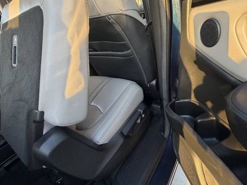 Used 2025 Honda Pilot EX-L image 23
