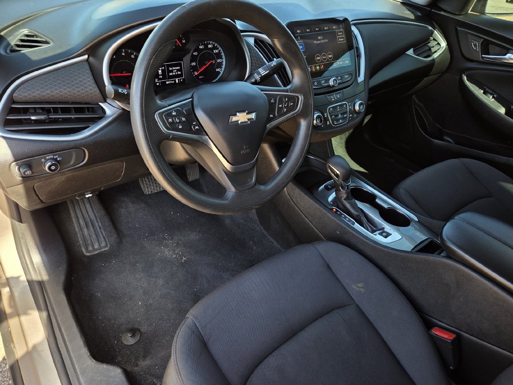 Used 2023 Chevrolet Malibu LT w/ Driver Confidence Package FWD image 13
