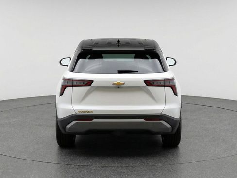 Used 2025 Chevrolet Equinox LT image 6