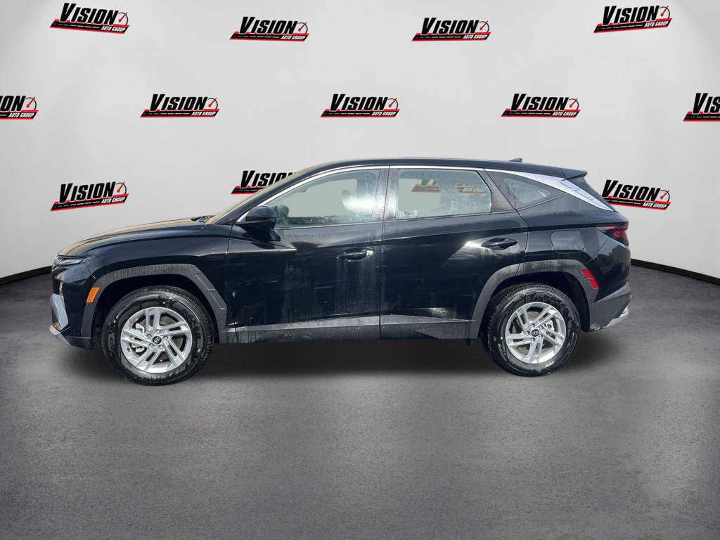 Used 2025 Hyundai Tucson SE AWD/4WD image 4