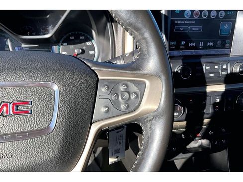 Used 2018 GMC Canyon Denali image 12