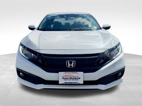 Used 2019 Honda Civic Sport image 2