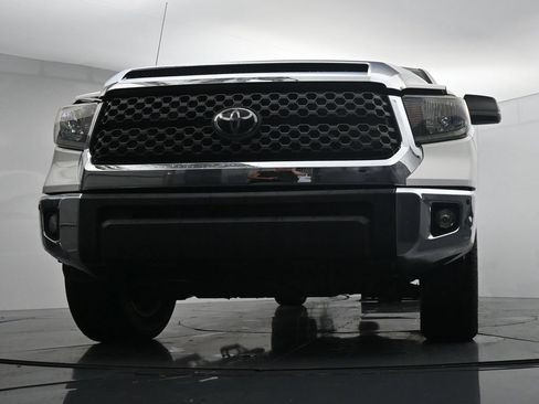 Used 2019 Toyota Tundra SR5 w/ Convenience Package AWD/4WD image 34