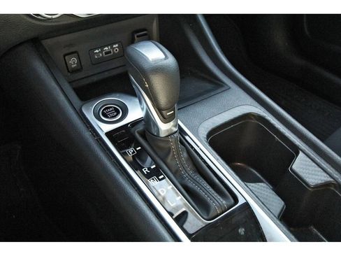 Used 2025 Nissan Sentra SV FWD image 24