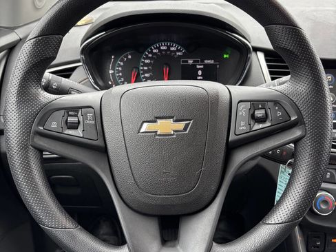 Used 2018 Chevrolet Trax LT image 23