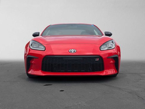 Used 2023 Toyota GR86 w/ ALL Weather Mat Package (TMS) RWD image 8