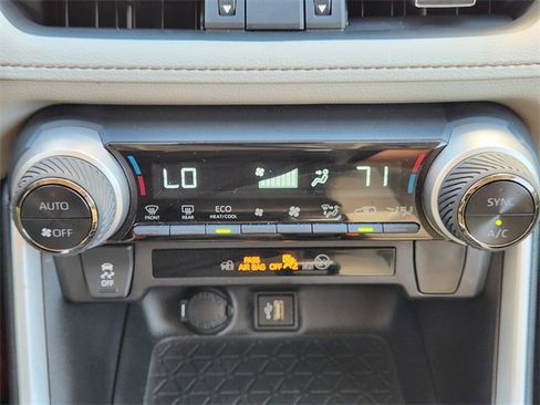 Used 2024 Toyota RAV4 XLE Premium image 22