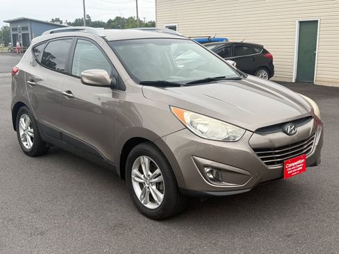 Used 2013 Hyundai Tucson GLS AWD/4WD image 3