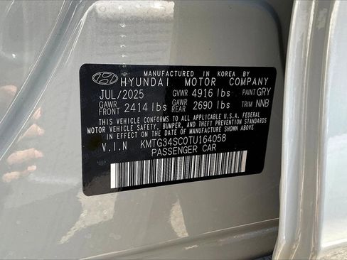 New 2026 Genesis G70 2.5T Prestige image 8