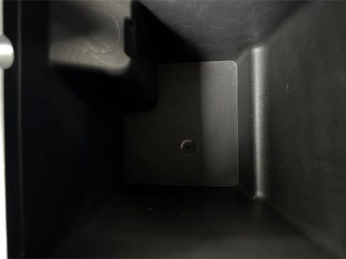 Used 2023 Nissan Frontier SV image 32