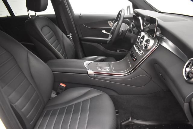 Used 2022 Mercedes-Benz GLC 300 4MATIC image 19