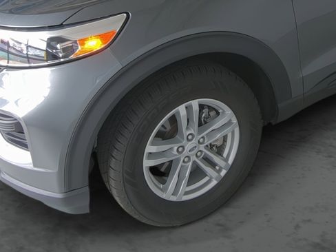 Used 2023 Ford Explorer 4WD image 7