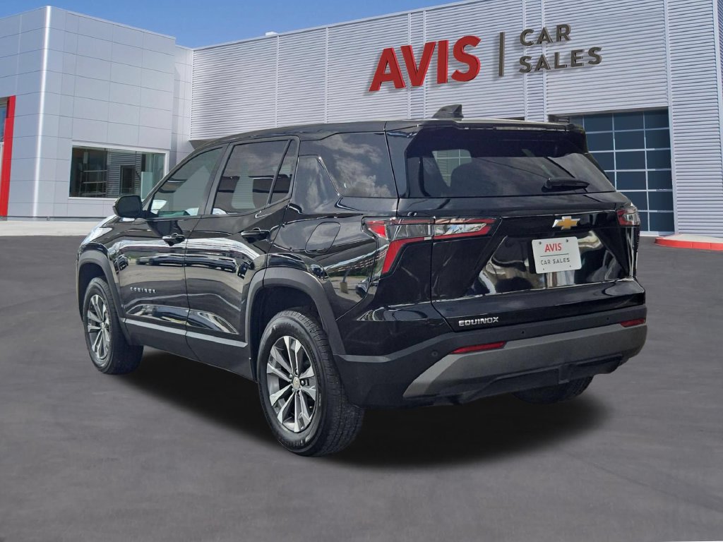 Used 2026 Chevrolet Equinox LT FWD image 9