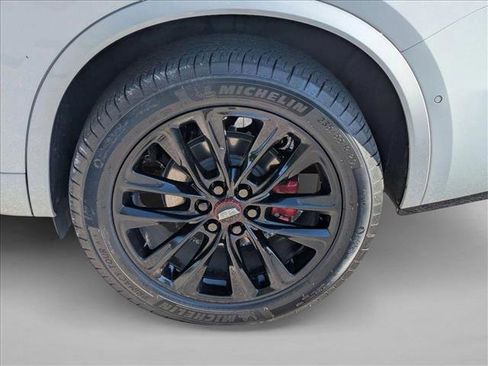 Used 2025 Cadillac XT6 Sport w/ Platinum Package AWD/4WD image 8