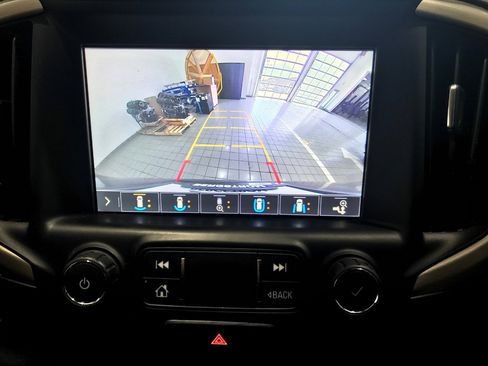 Used 2019 GMC Terrain Denali w/ GMC Pro Grade Package AWD/4WD image 16