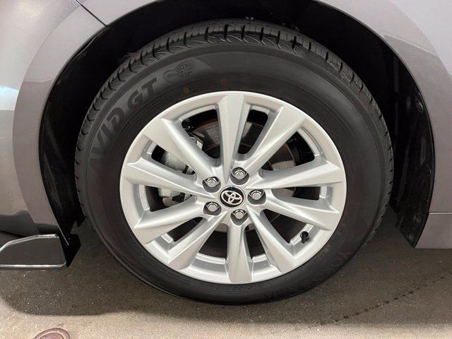 Used 2026 Toyota Corolla SE FWD image 28