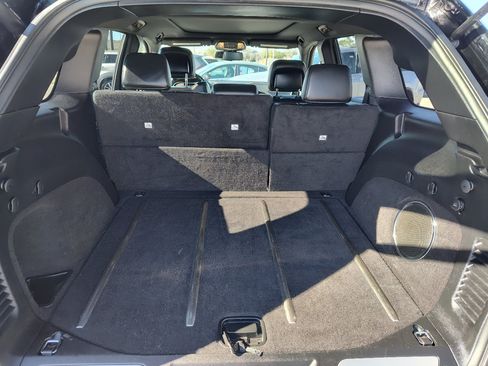 Used 2014 Jeep Grand Cherokee Overland image 7