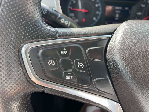 Used 2019 Chevrolet Equinox LS FWD image 18