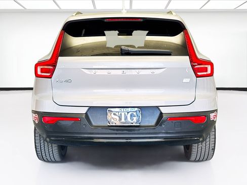 Used 2023 Volvo XC40 Recharge Plus w/ Protection Package Premier image 5