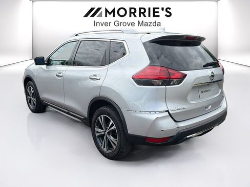 Used 2017 Nissan Rogue SL w/ SL Premium Package AWD/4WD image 7