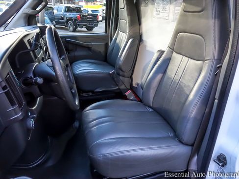 Used 2021 GMC Savana 3500 Extended w/ Power Convenience Package image 11