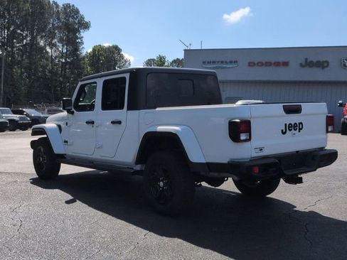 Used 2023 Jeep Gladiator Sport AWD/4WD image 5