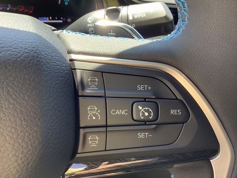 New 2023 Jeep Grand Cherokee Trailhawk w/ Luxury Tech Group III image 12