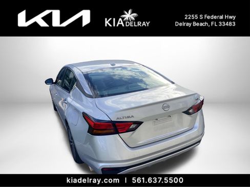 Used 2023 Nissan Altima 2.5 SV image 4