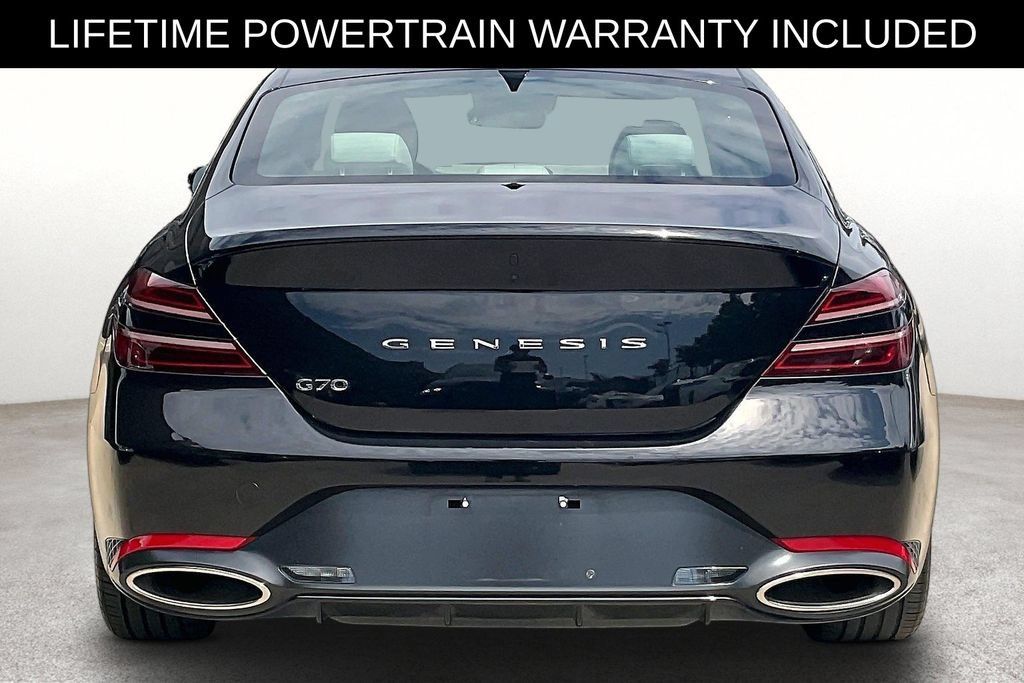 Used 2025 Genesis G70 2.5T RWD image 5