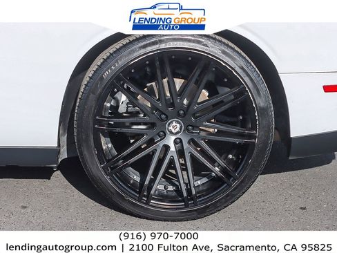 Used 2019 Dodge Challenger SXT image 10