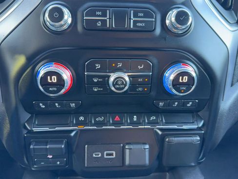 Used 2019 GMC Sierra 1500 SLT RWD image 26
