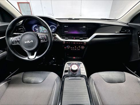 Used 2022 Kia Niro EX FWD image 16