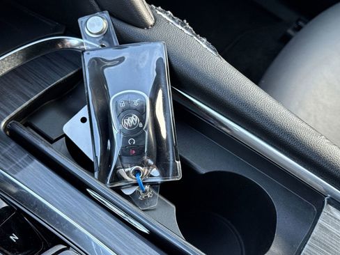 Used 2024 Buick Enclave Premium image 35