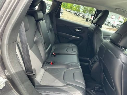 Used 2022 Jeep Cherokee Latitude Lux AWD/4WD image 29