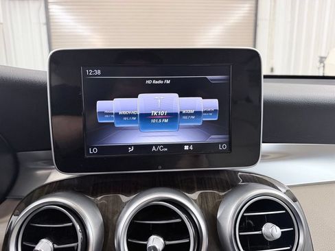 Used 2019 Mercedes-Benz GLC 300 image 19