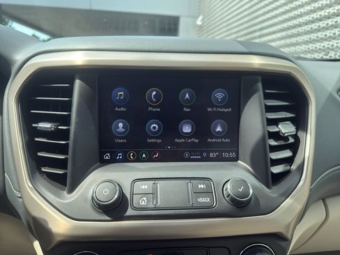 Used 2021 GMC Acadia Denali w/ Denali Technology Package FWD image 22