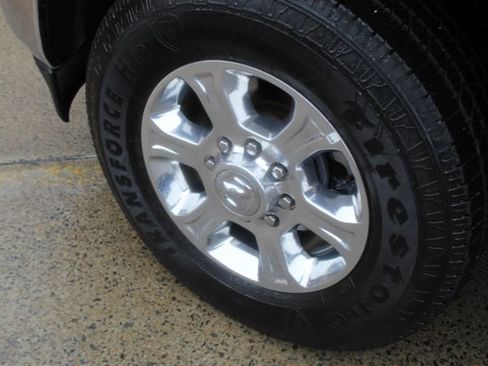 Used 2026 RAM 2500 Big Horn AWD/4WD image 3