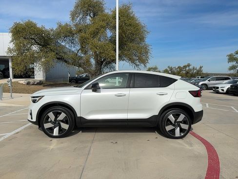 Certified 2023 Volvo C40 P8 Recharge Ultimate image 3