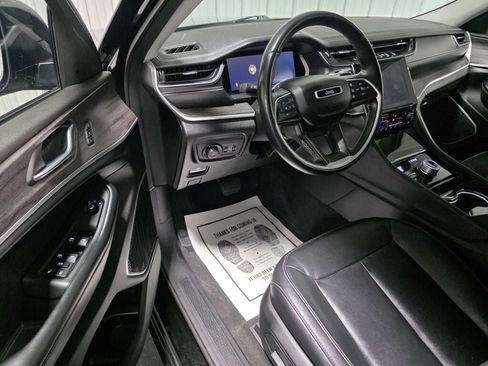 Used 2021 Jeep Grand Cherokee L Limited AWD/4WD image 6