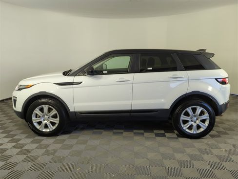Used 2017 Land Rover Range Rover Evoque SE Premium image 8